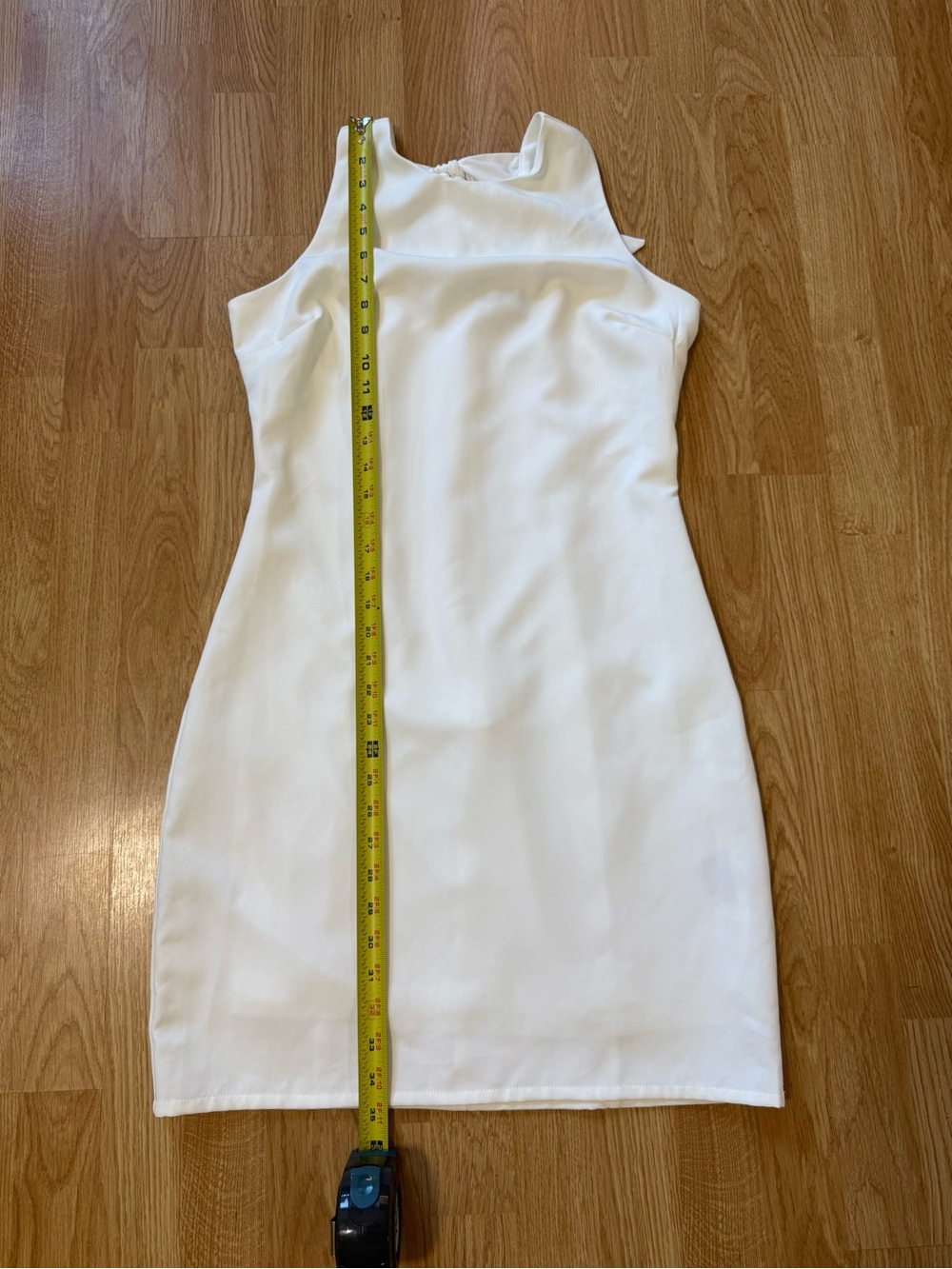 Sam Edelman Classic White Sleeveless Bow Back Sheath Dress - Size 4 ( NWT ) - Picture 14 of 15